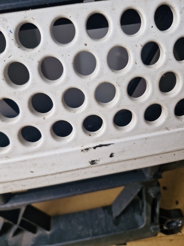 Mercedes Actros Front Middle Grill Panel A9618850253