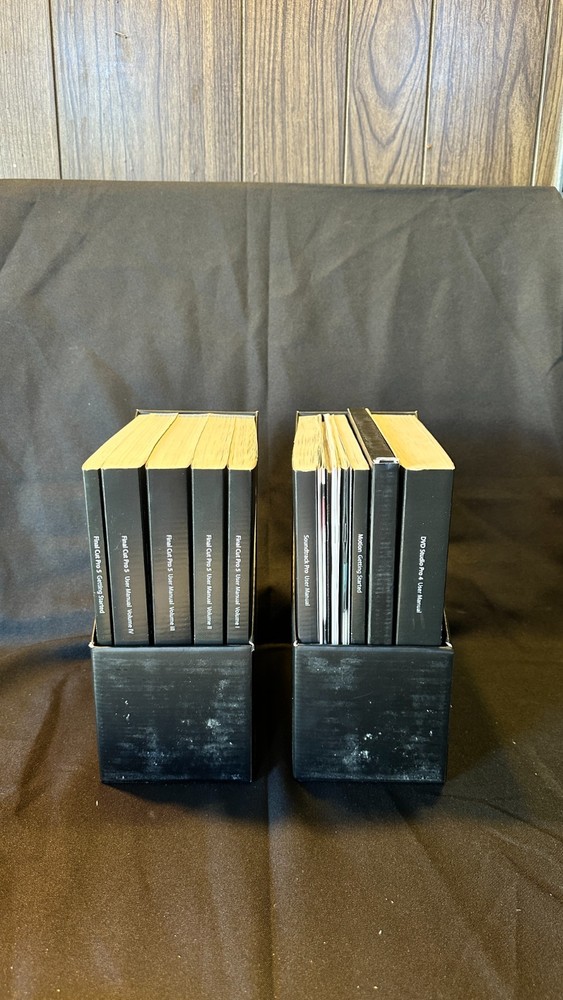 Vintage Apple Final Cut Studio Pro 5 box set manuals with cd disk