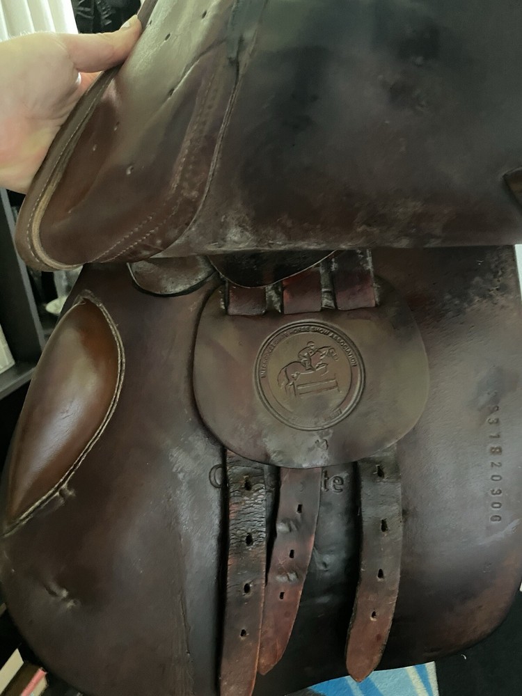 18" Collegiate Close Contact Saddle