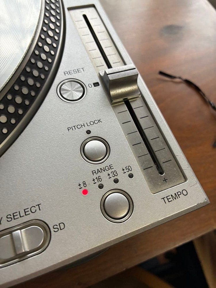 Technics SL-DZ1200 CDJ Silver Power supply confirmed