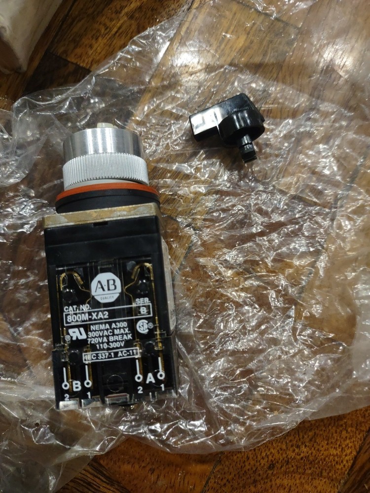 800MR-HH2BLA2 ALLEN BRADLEY Position Selector Switch