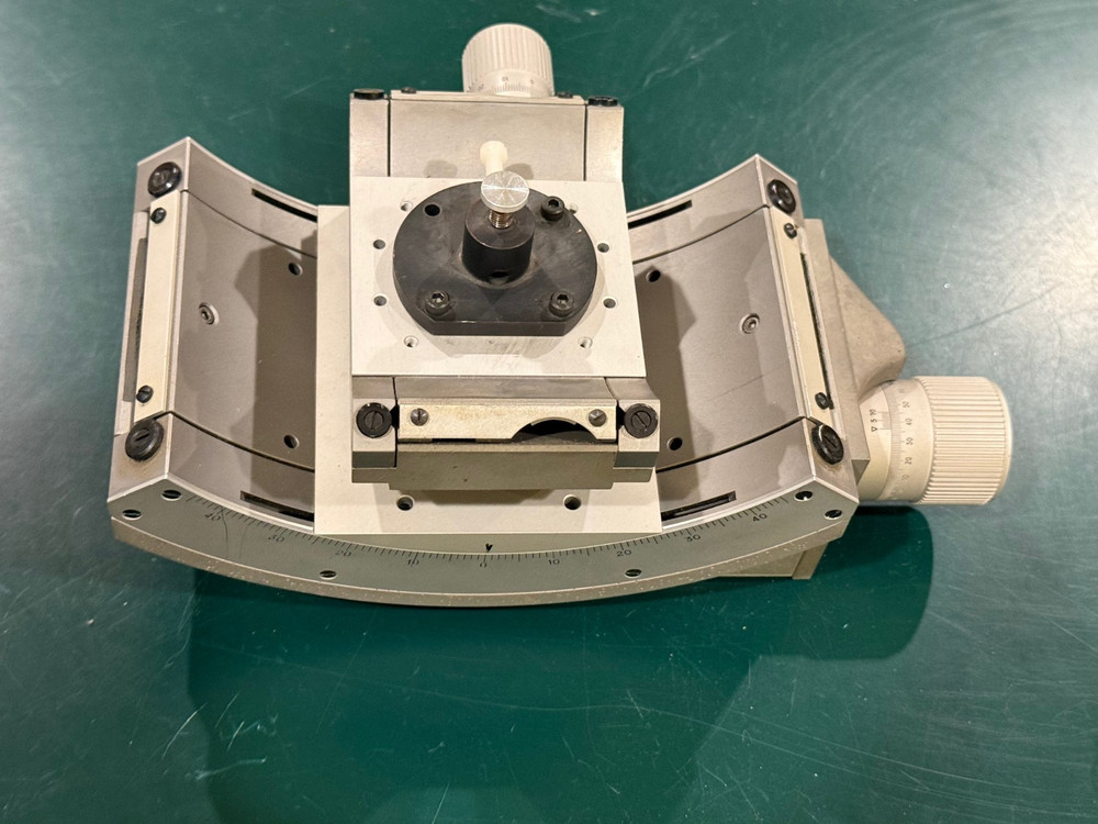 Microcontrolle Goniometric Cradle - Manual adjustment of two angles