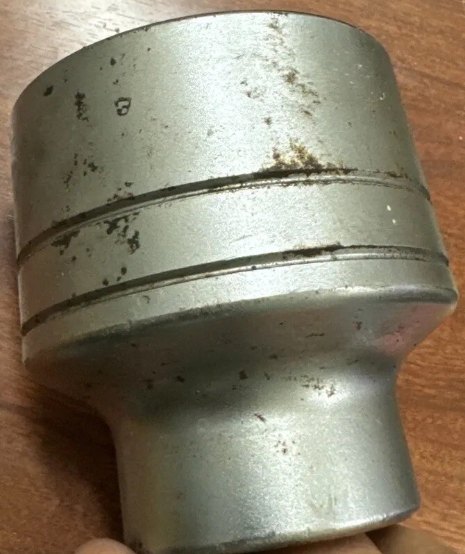 URREA 5784 SOCKET 1” Drive 12PT 2-5/8