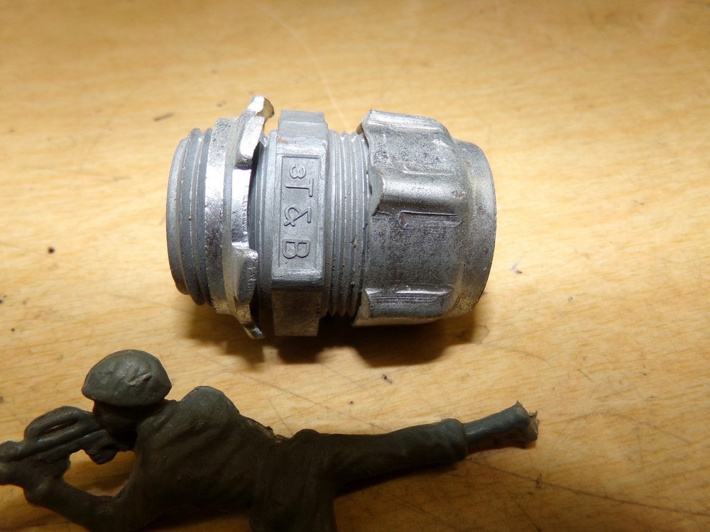 Thomas & Betts Fitting, 5221 *Free Shipping*