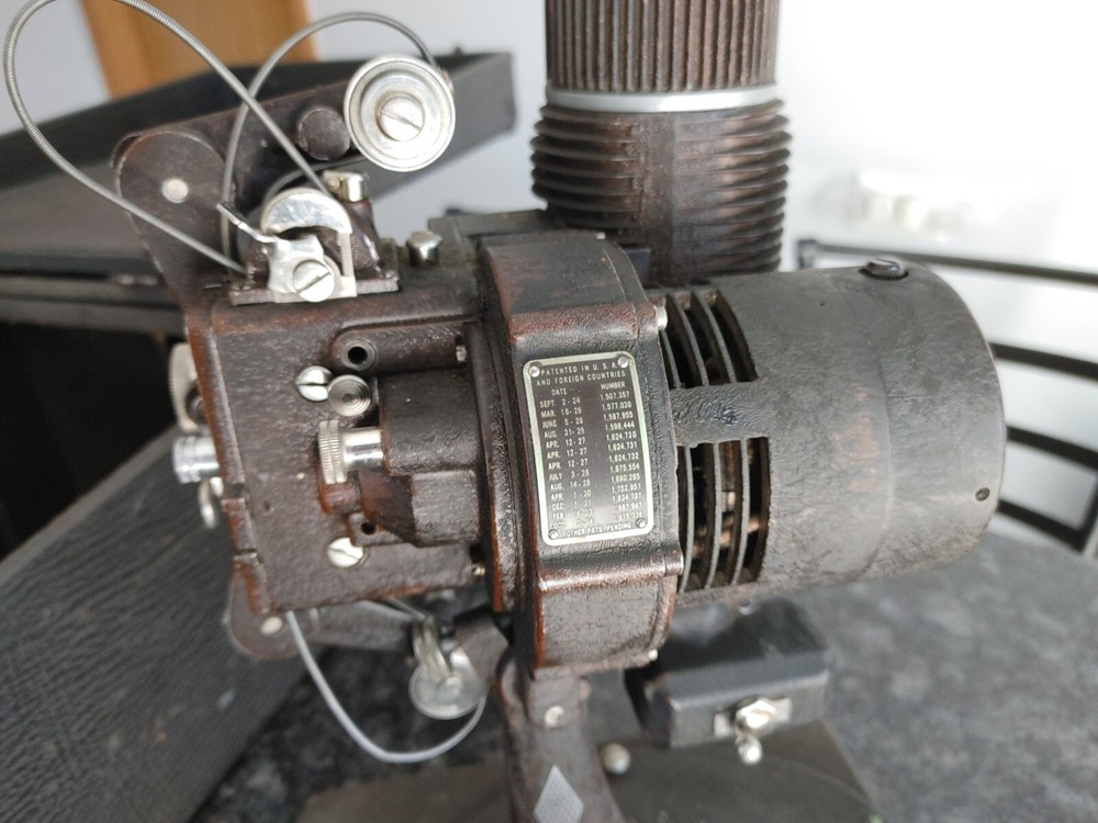 Bell Howell Filmo 57 ST Projector plus Case