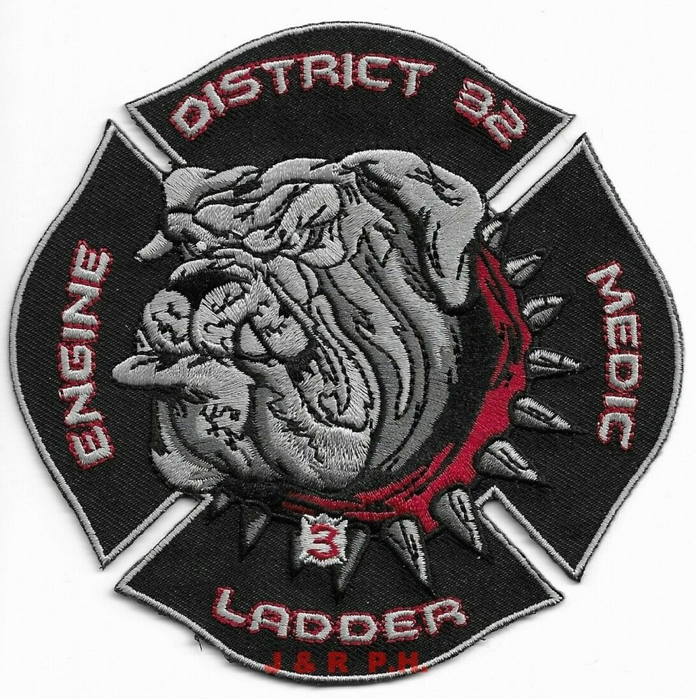 Channelview  Engine-32 / Dist.-32 / Ladder-32, TX (4.5" x 4.5") fire patch