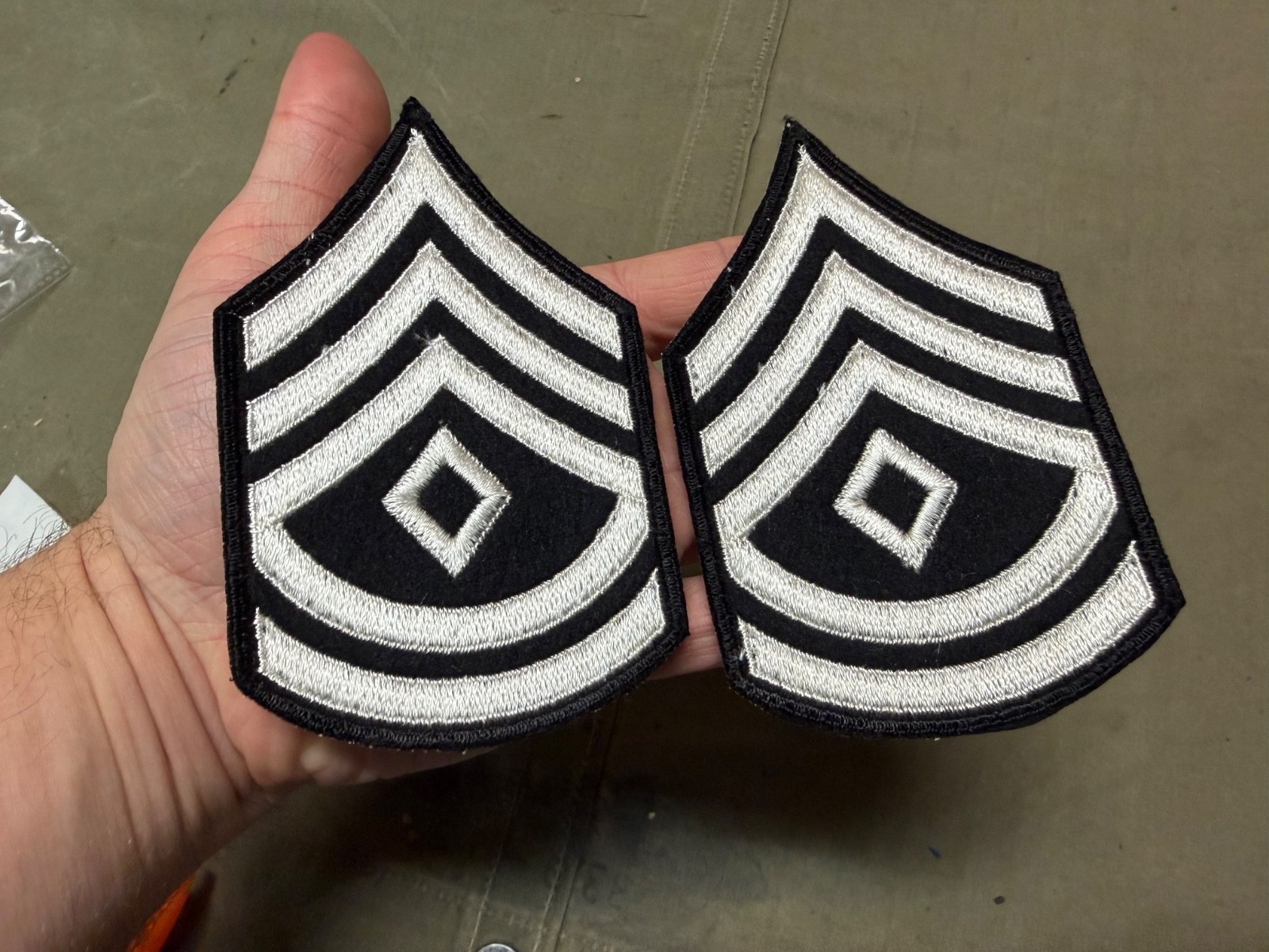 ORIGINAL EARLY WWII US ARMY NCO MASTER  SERGEANT JACKET INSIGNIA WOOL CHEVRONS