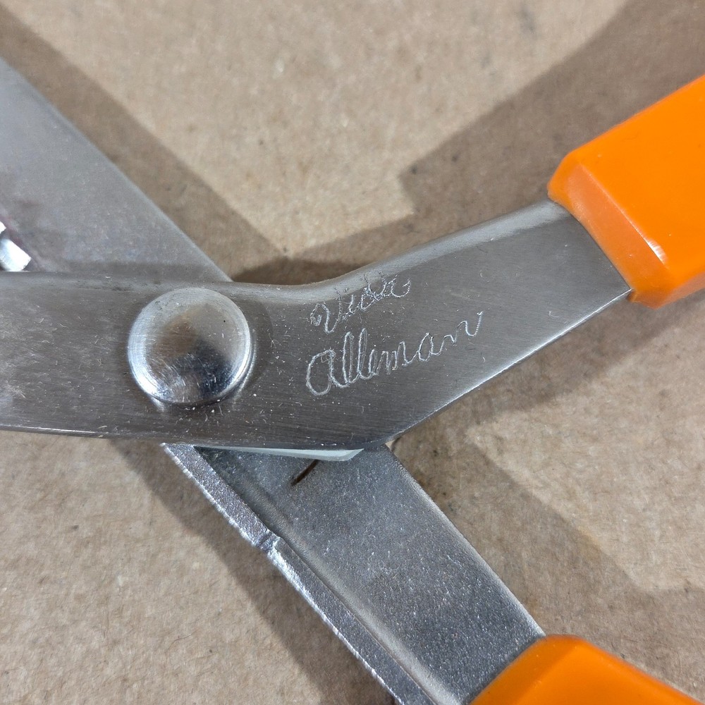 Fiskars Scissors crinkle cut zig zag cut