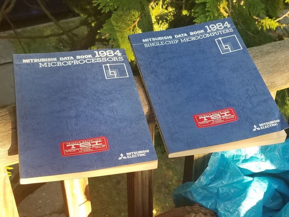 2 VINTAGE ELECTRONICS BOOKS DATA 1984 MITSUBISHI MICROPROCESSORS & SINGLE CHIP