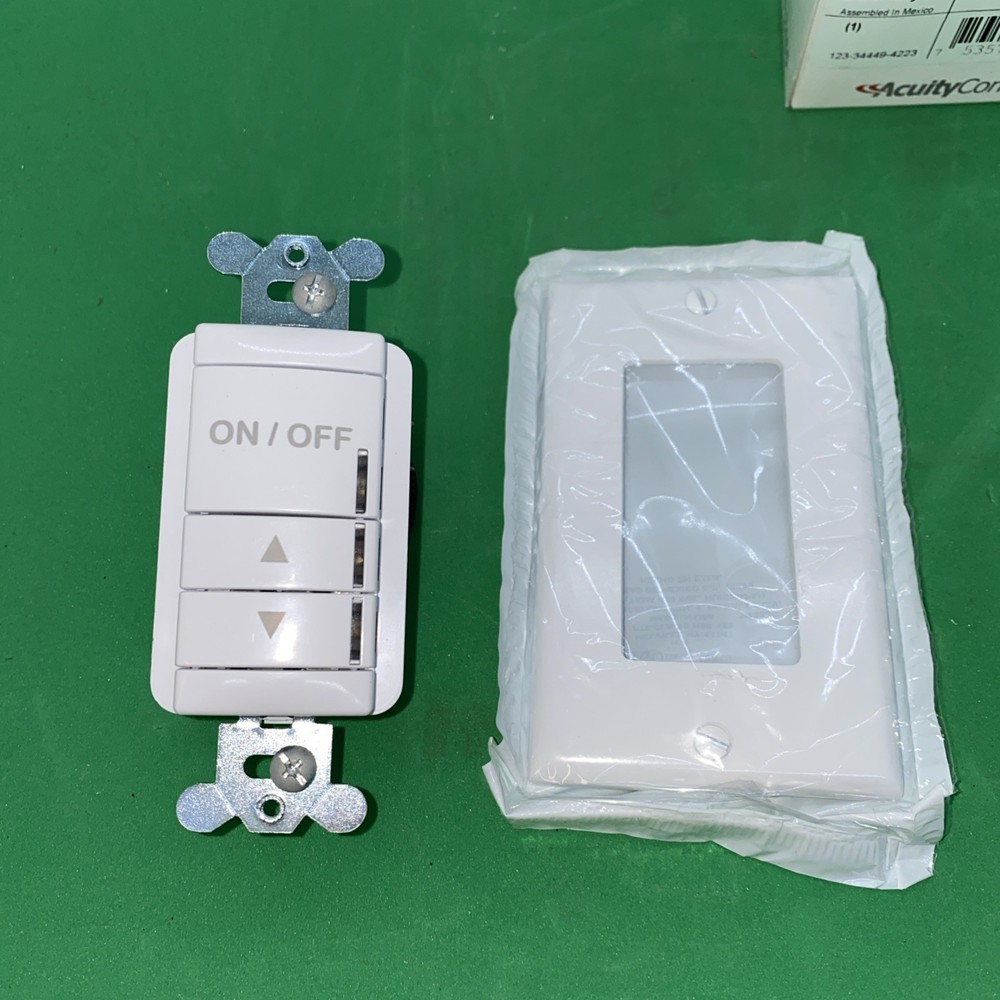 Sensor Switch SPODM D 3X WH Multi Way Occupancy Controlled Dimming Switchpod