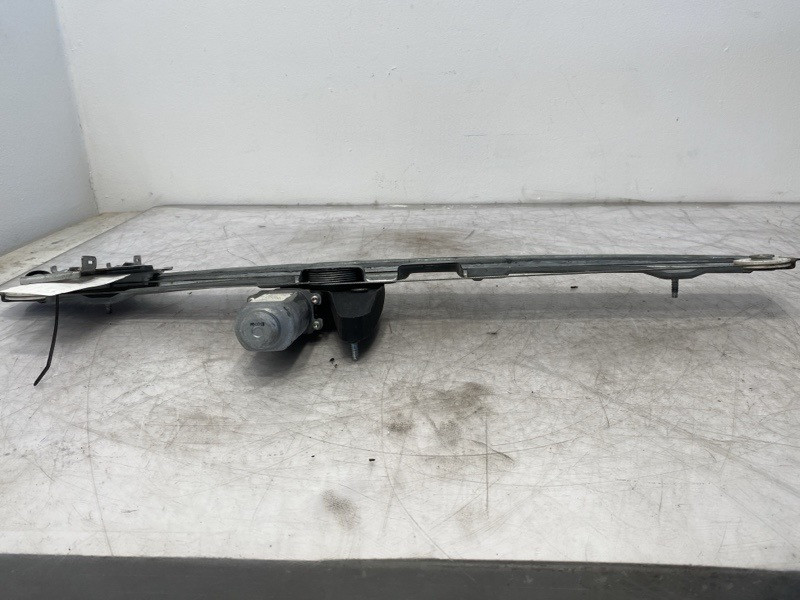 International LT Window Regulator (621-10379)