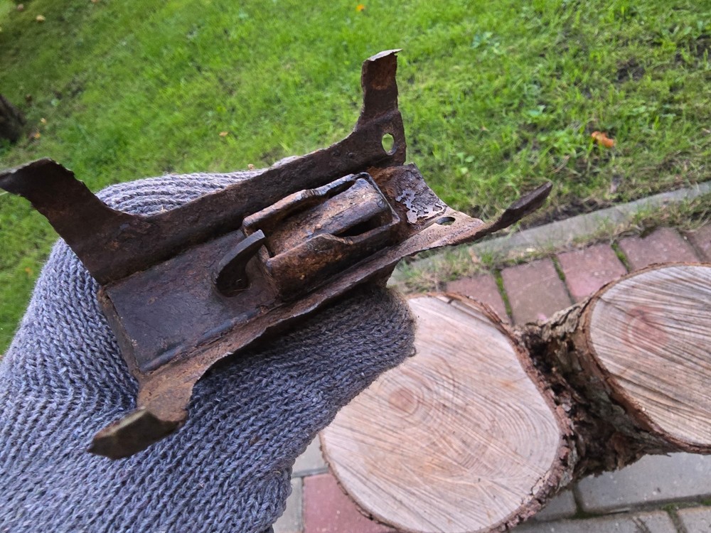WW2 Accessories MP from the German bunker relic.