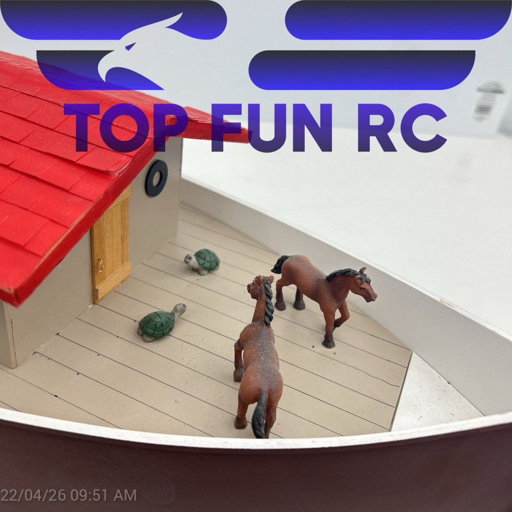 Dumas Noah’s Ark Floating Zoo RC Boat