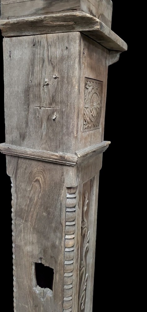 Carved Newel Post GAM0261