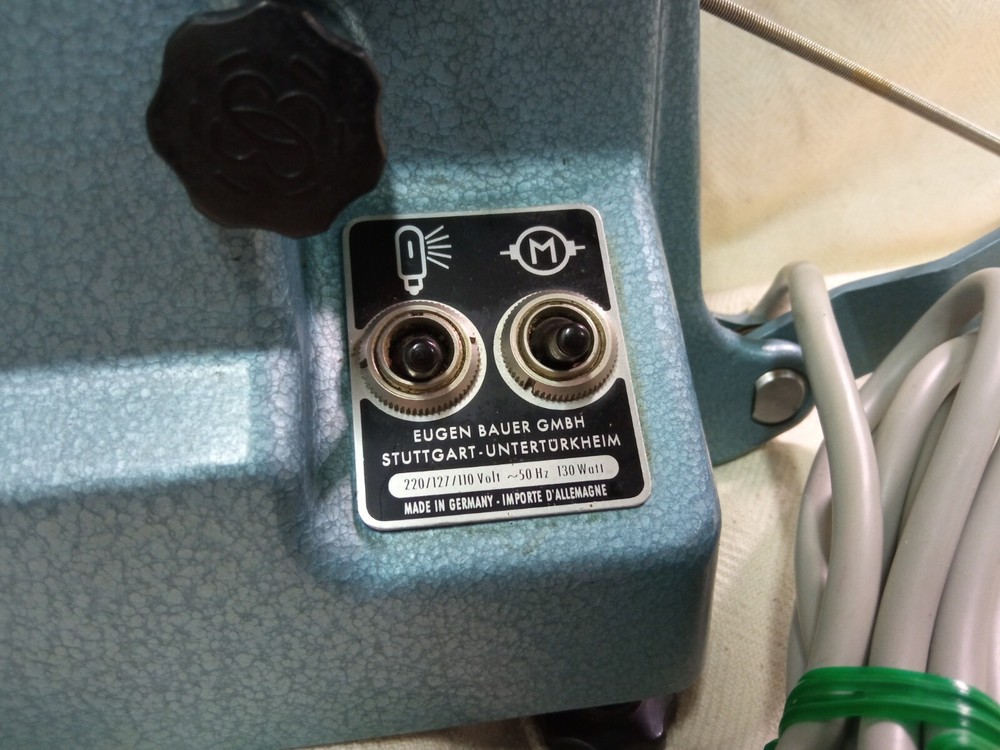 Bauer T10 Projector