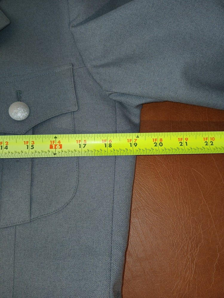 EAST GERMAN ARMY JACKET WWII, EXCELLENT CONDITION SIZE 38