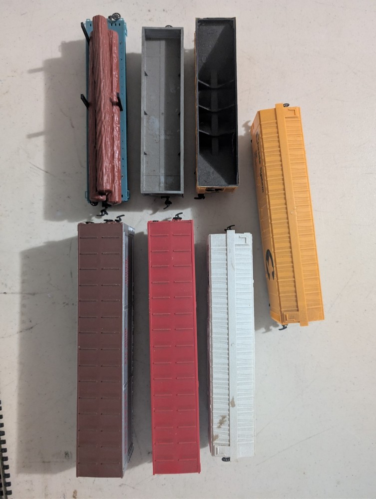 Bachmann Freight Car Lot (7)
