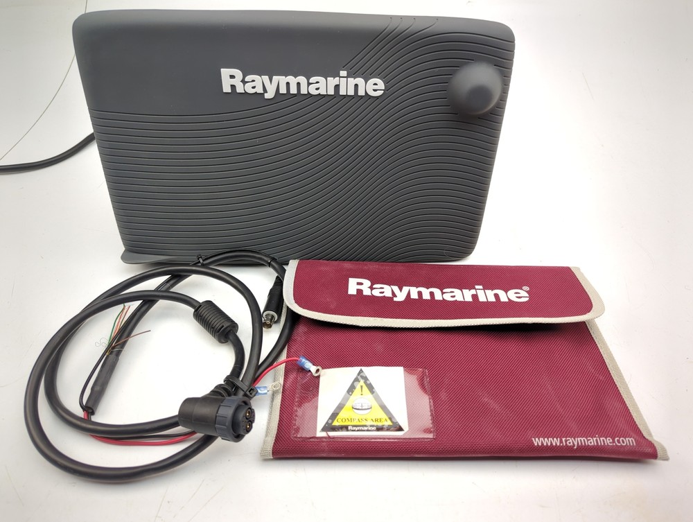Raymarine e127 E70024 HybridTouch 12" GPS Fishfinder Chartplotter MFD