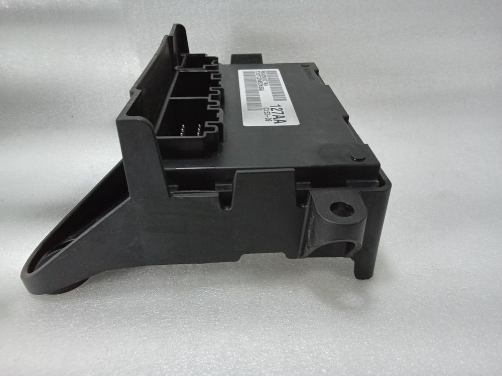 2016-2018 Dodge Ram 1500 Classic Transfer Case Control Module 68250127AA