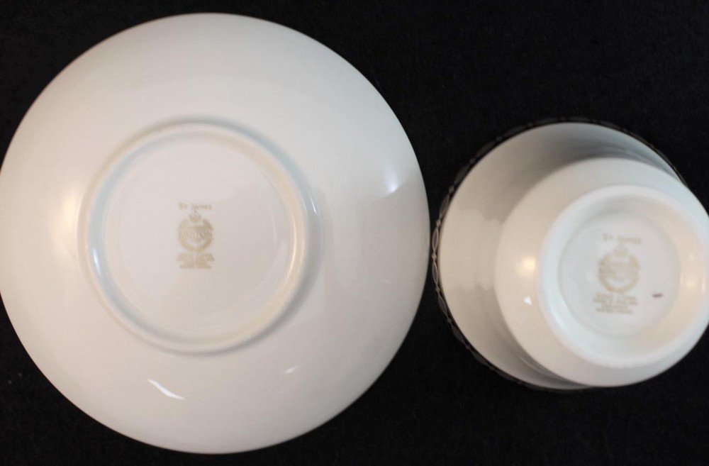 Minton ST JAMES 5-Piece Place Setting GREAT CONDITION