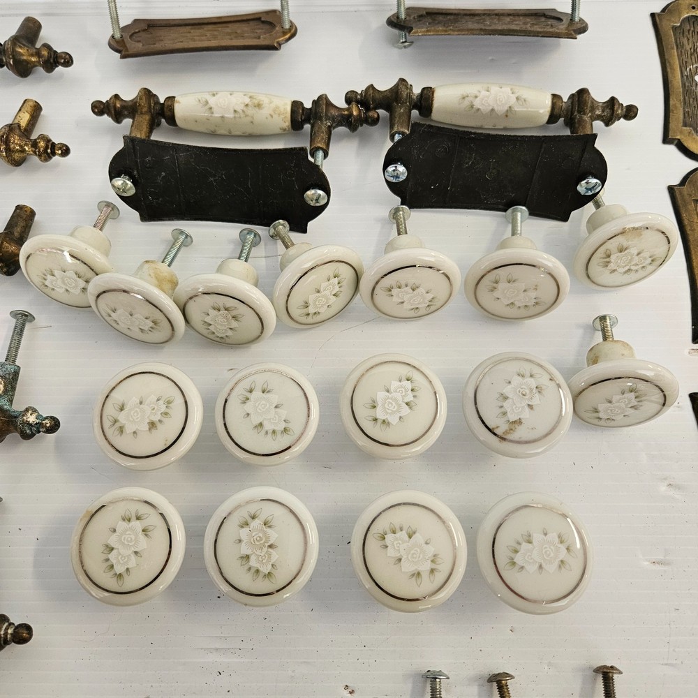 Large Lot Of Assorted Drawer Knobs And Pulls ( mixed lot)