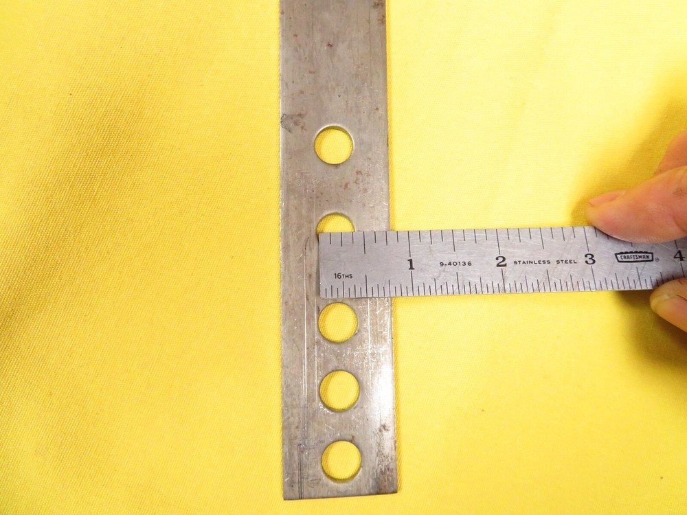 Universal Exhaust Hanger