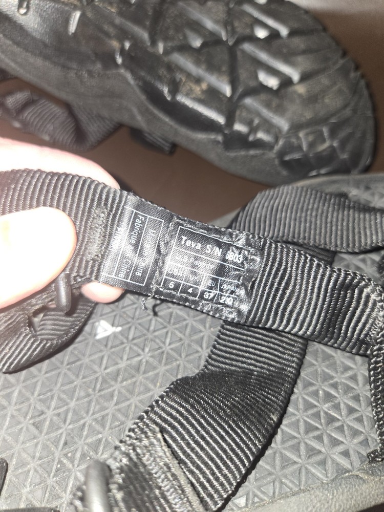 Teva Mens Size 5 Sandals 6803