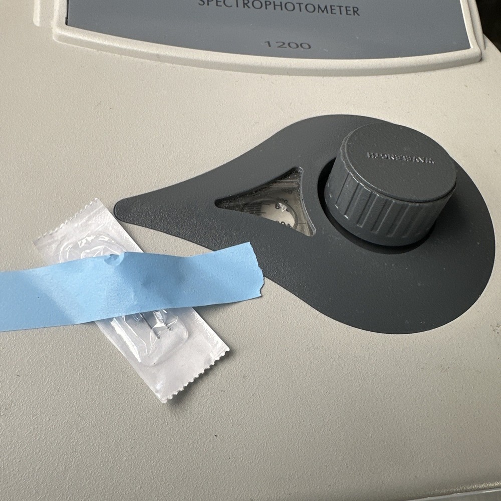 VWR Spectrophotometer 1200