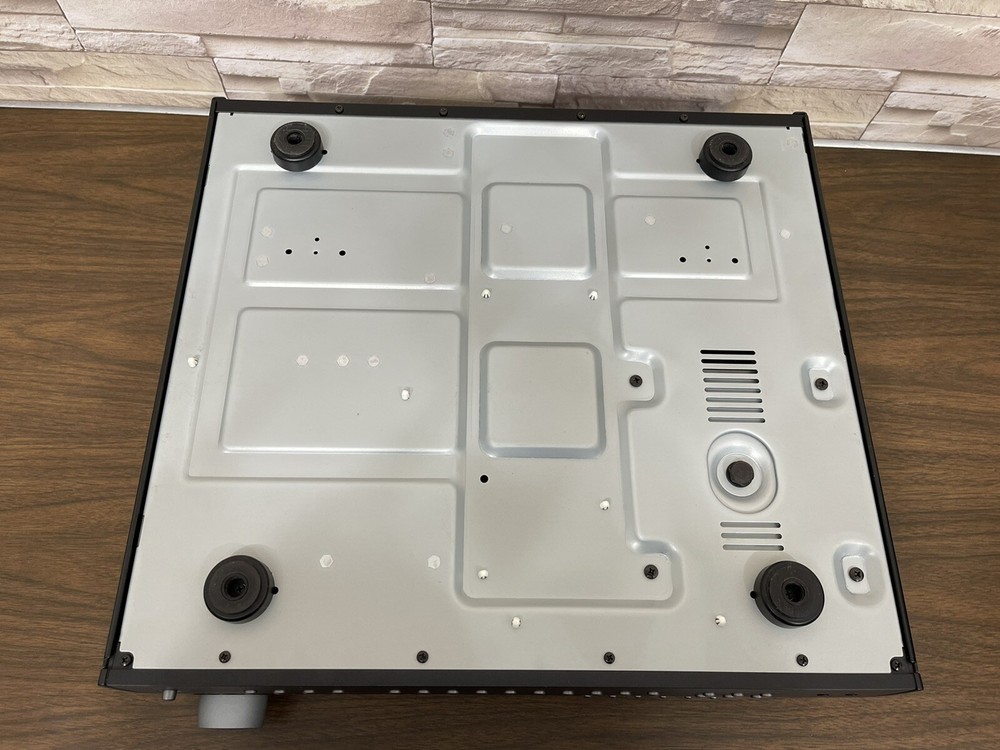 ARCAM AVP-700 A/V Processor Works Great