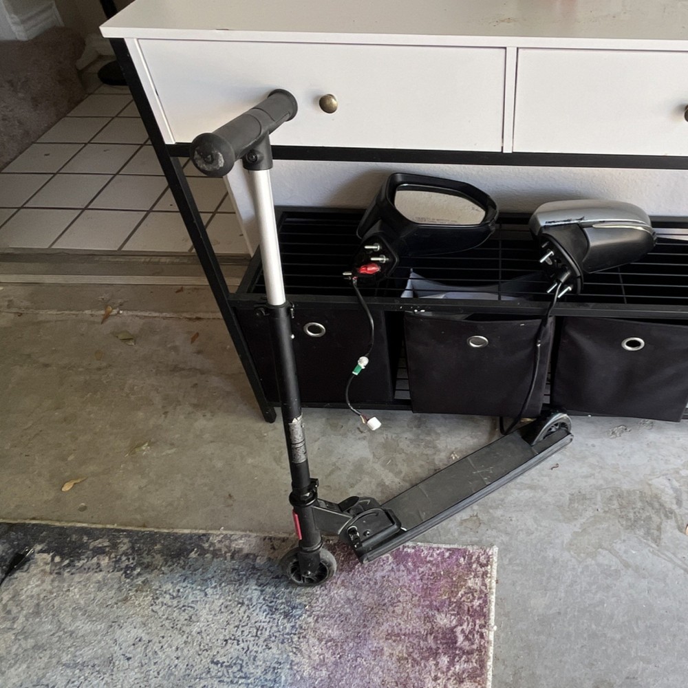 Black Adjustable Kick Scooter with Adjustable Handlebar
