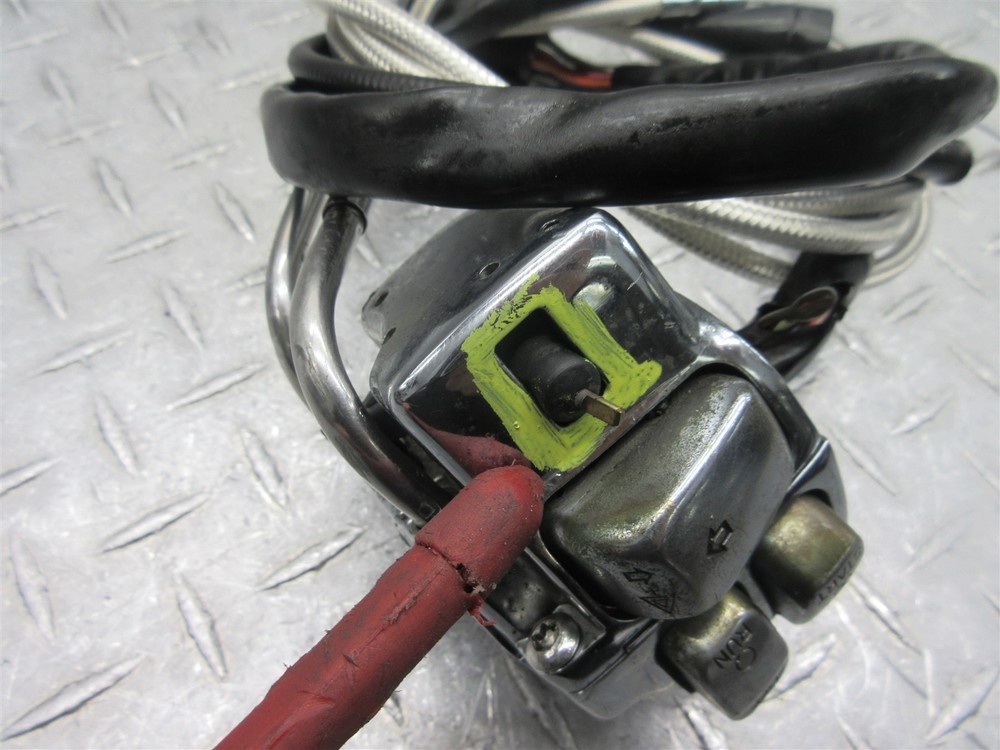 2000 00 01 Harley Davidson FLHTC Electra Glide Classic Right Handlebar Switch