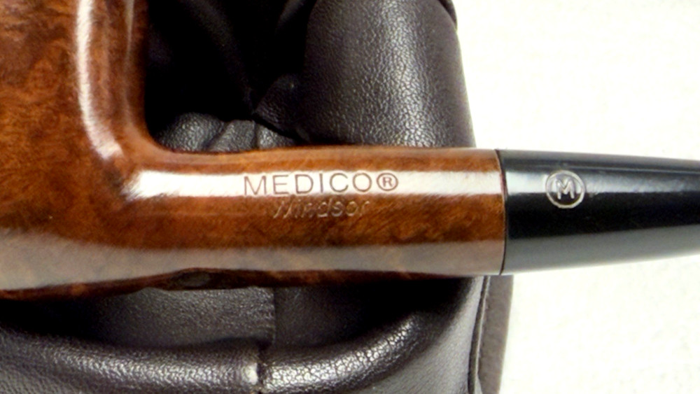 MEDICO WINDSOR Smooth & Lightly Carved 1/8 Bent Dublin 6mm Filter Pipe
