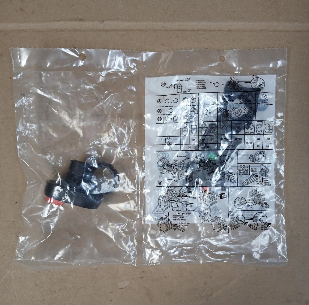 Allen-Bradley 800FP-U2EFFEPX11 Two Button Switch, Series A