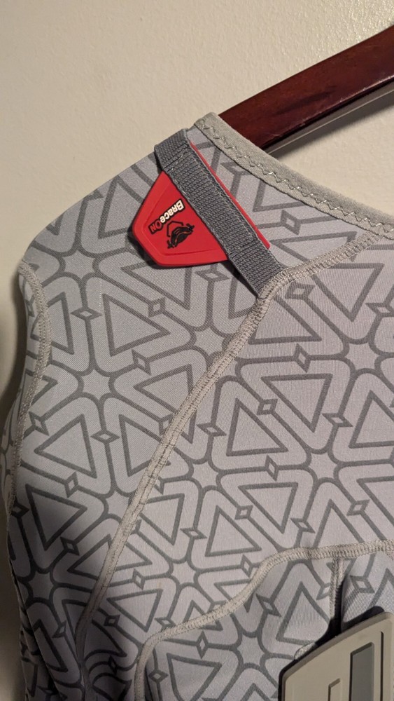 Leatt body armor Grey Size Medium - Read Description