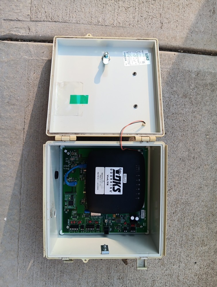 Doorking 1800-080 Cell Box. Voice And Data.