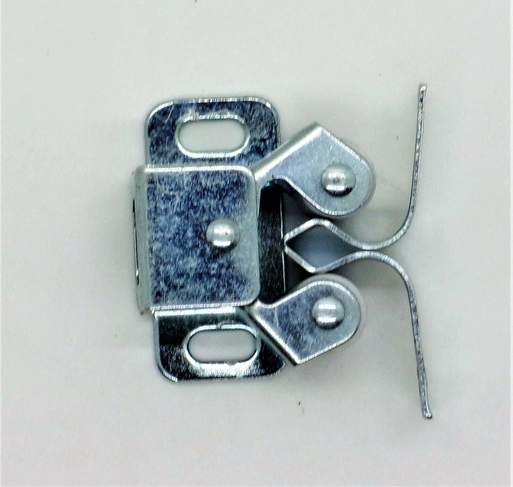 Gate House Nickel Plated Double Roller Catch #RC60404-NP