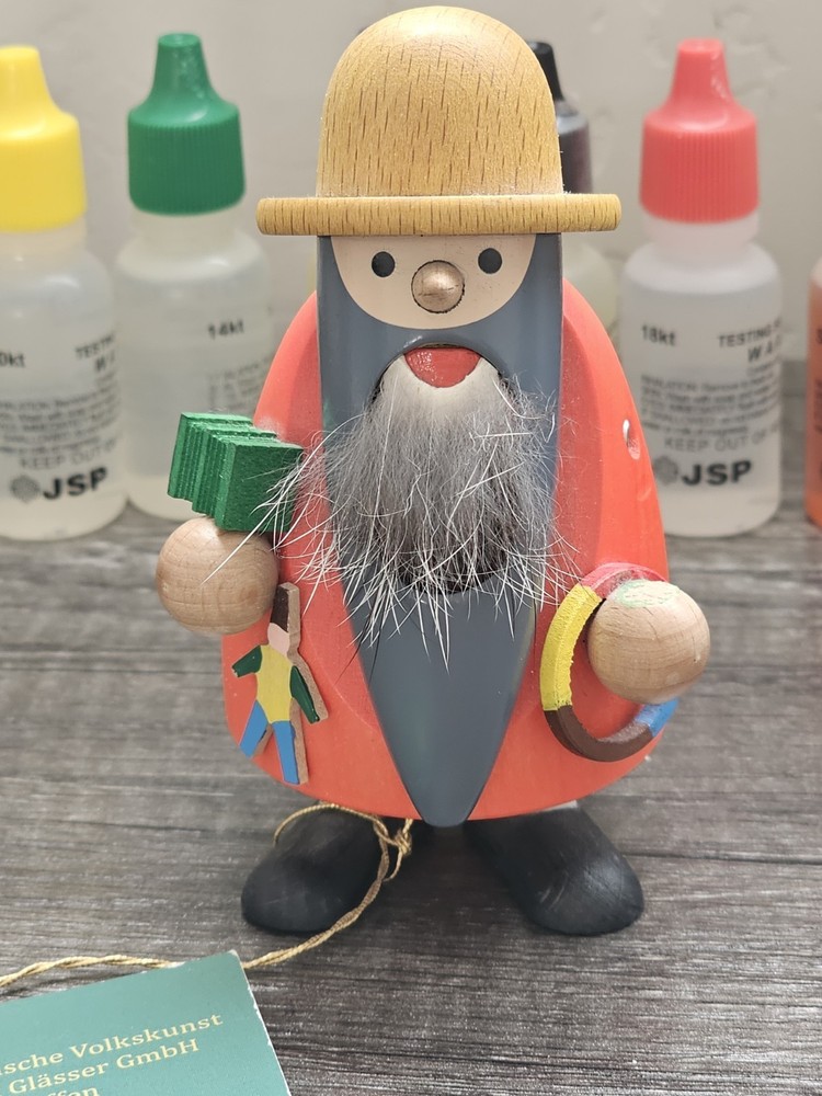 vintage erzgebirgege Small German Nutcracker SH2