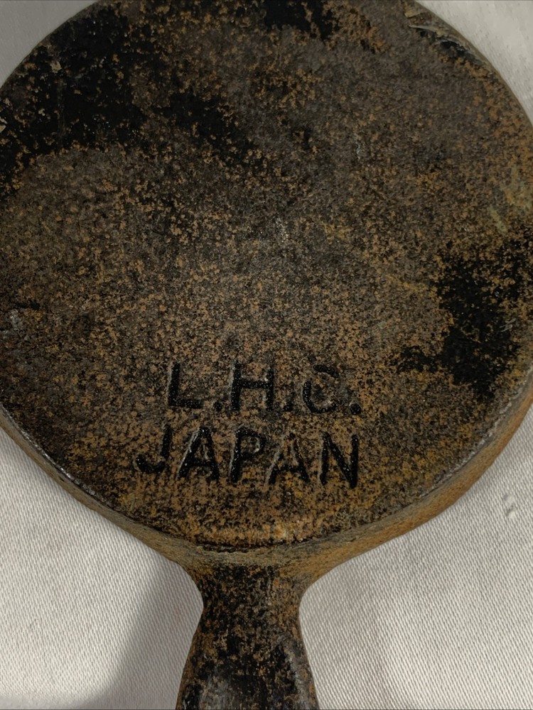 Miniature Cast Iron Skillet 3” Duck