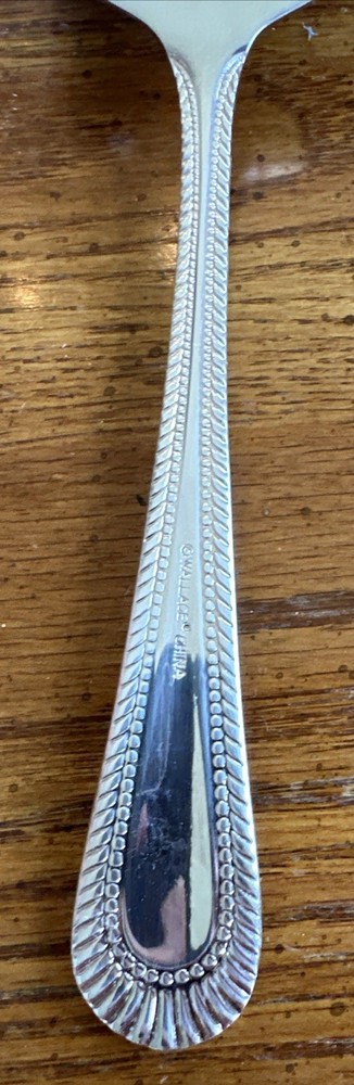 WALLACE Wickham Deep Silverplate ServerLasagna Cake Flatware Fan Bead 9.75”