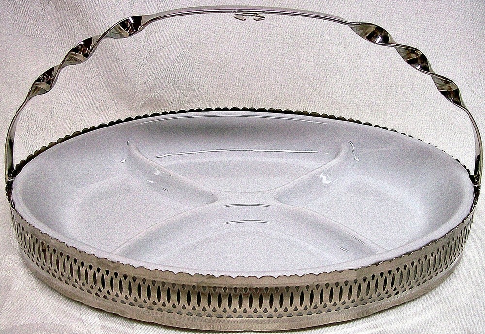 SILVERPLATE DIVIDED FOUR COMPARTMENT WHITE SERVING DISH WITH HANDLE