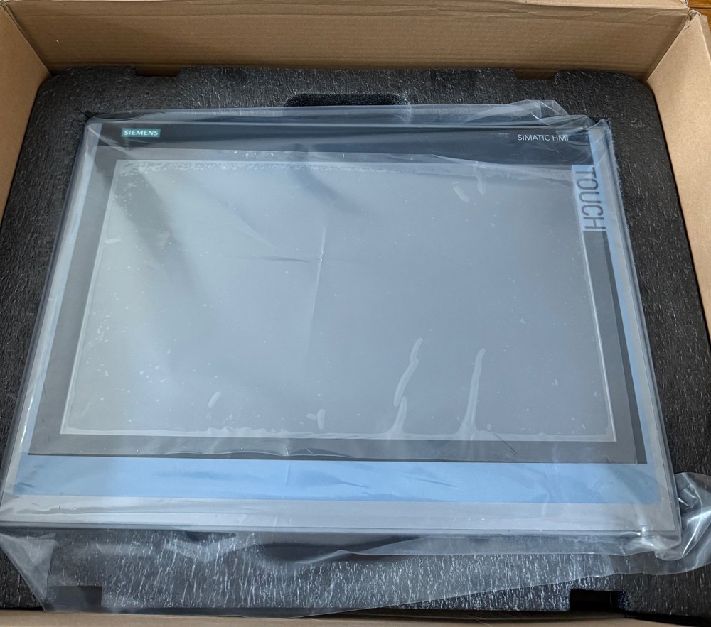 Siemens 6AV2124-0UC02-0AX1 TP1900 HMI Panel