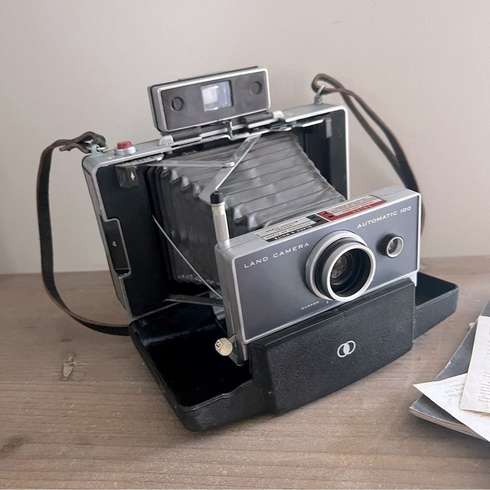 Polaroid Land Camera Automatic 100 Vintage 1960s Untested Leather Strap