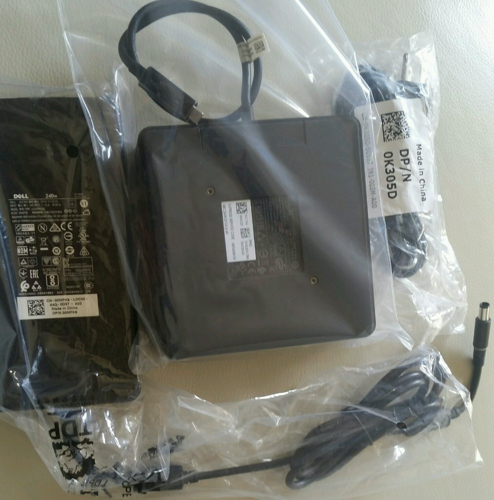 Dell Thunderbolt Dock TB16 with 240 W PA-9E adapter.