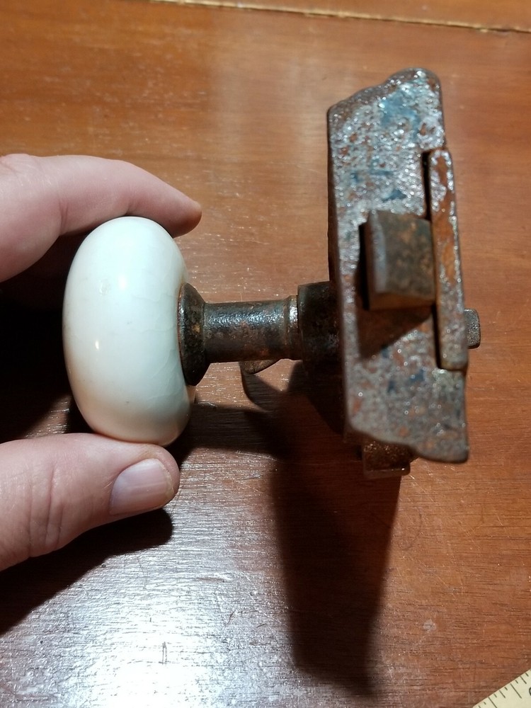 Vintage Cool Door Knob Pull Latch