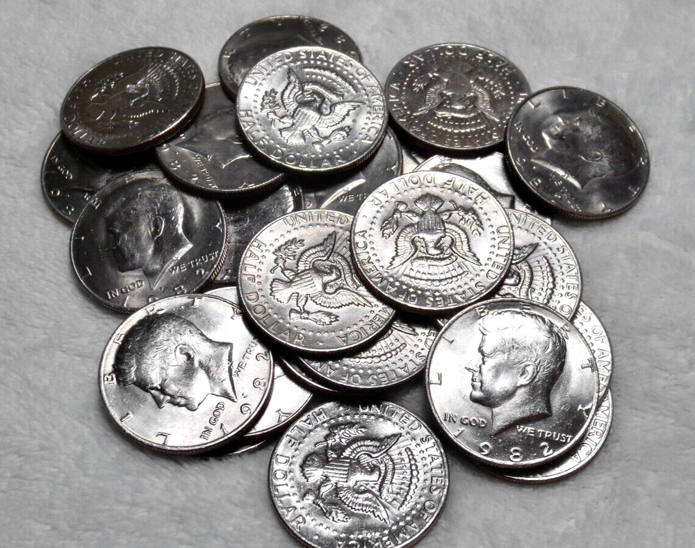1982 KENNEDY HALF DOLLARS, CLEAN & SCARCE, SHARP DETAILS & FREE RETURNS