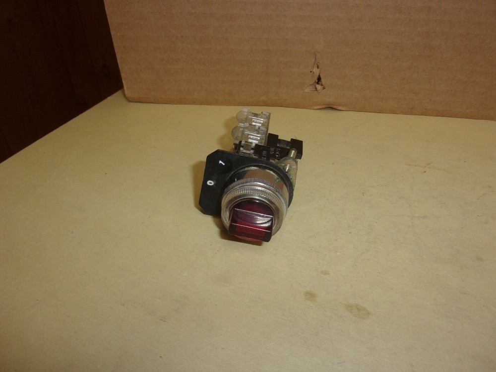 Red 2 Position Selector Switch M6650R406 , used