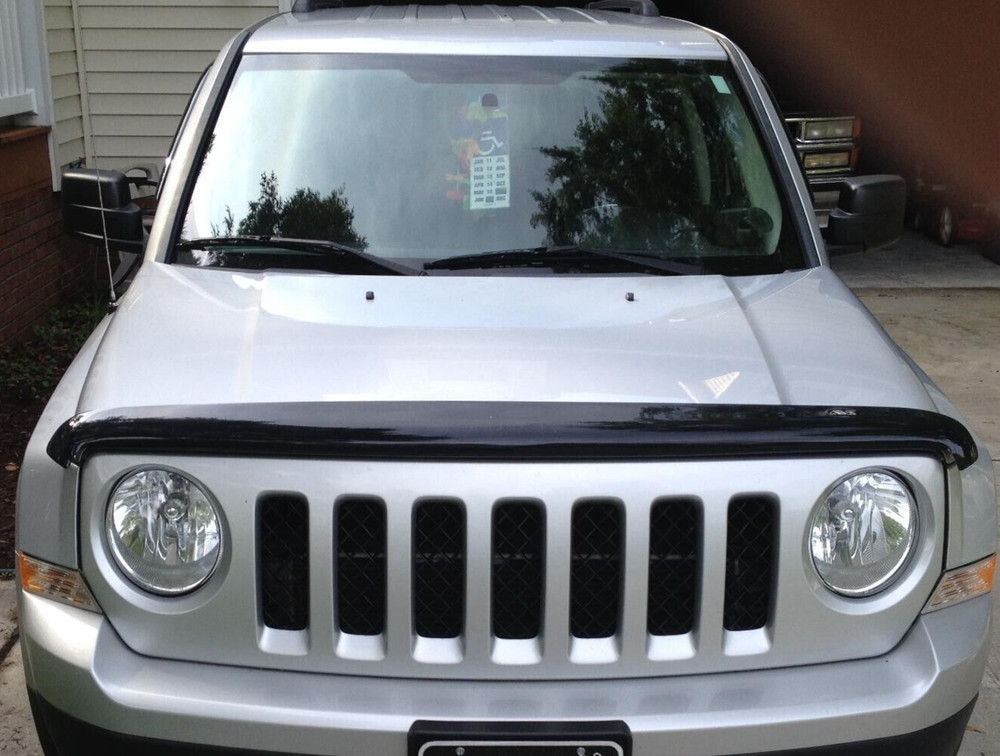 Husky BugFlector II Hood Protector Bug Shield Deflector for 07-2017 Jeep Patriot