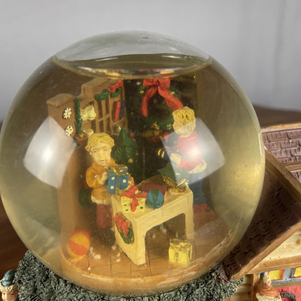 Snow Globe Santa’s Workshop Scene Music 6”