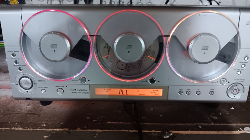 Emerson MS3103 Triple-Play Linear 3CD Changer Plays With Issues (Read)