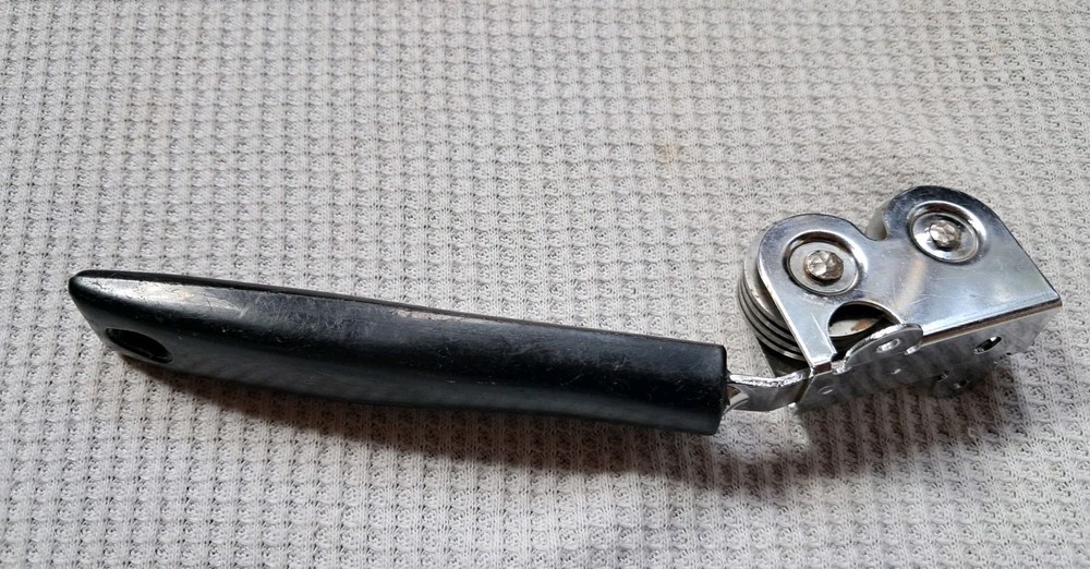 Vtg Ekco Metal Knife Sharpener Pull-Through Black Plastic Handle Chrome Plated